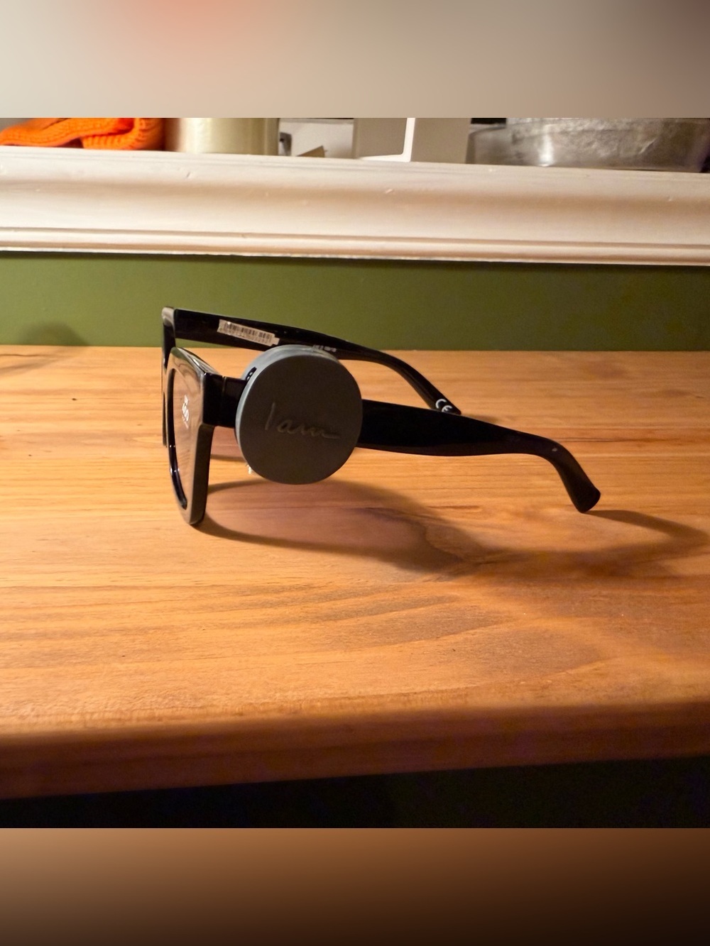 Oversized Black Cat Eye Sunglasses with Gradient Lenses - Picture 3 of 3